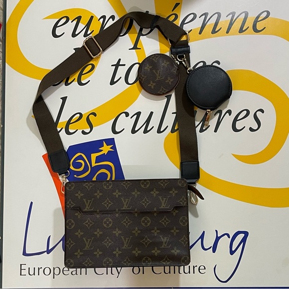 Multi Louis Vuitton New Pochette Straps, sample listing - Picture 5 of 12